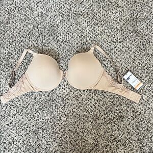 NWT Natori bra. Size 34 DD